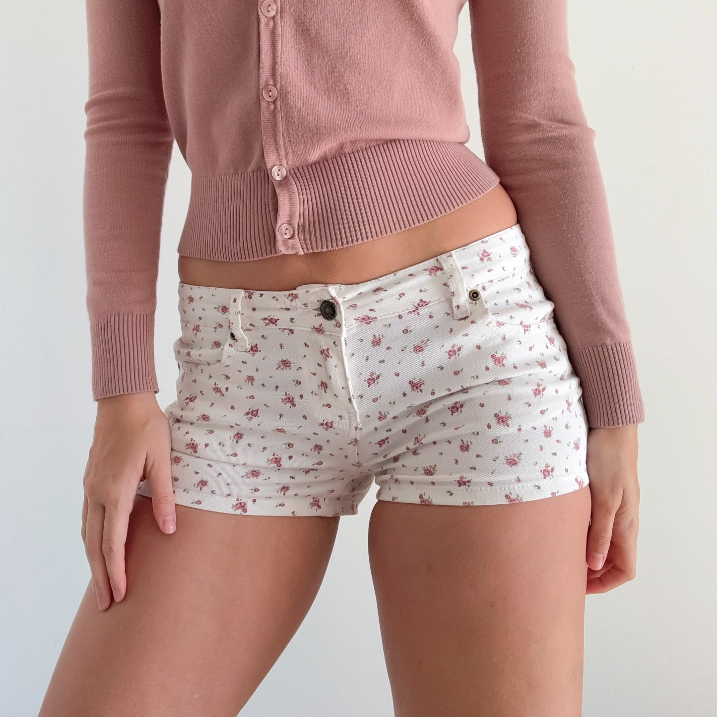 Y2K White Floral Denim Shorts / SZ 8
