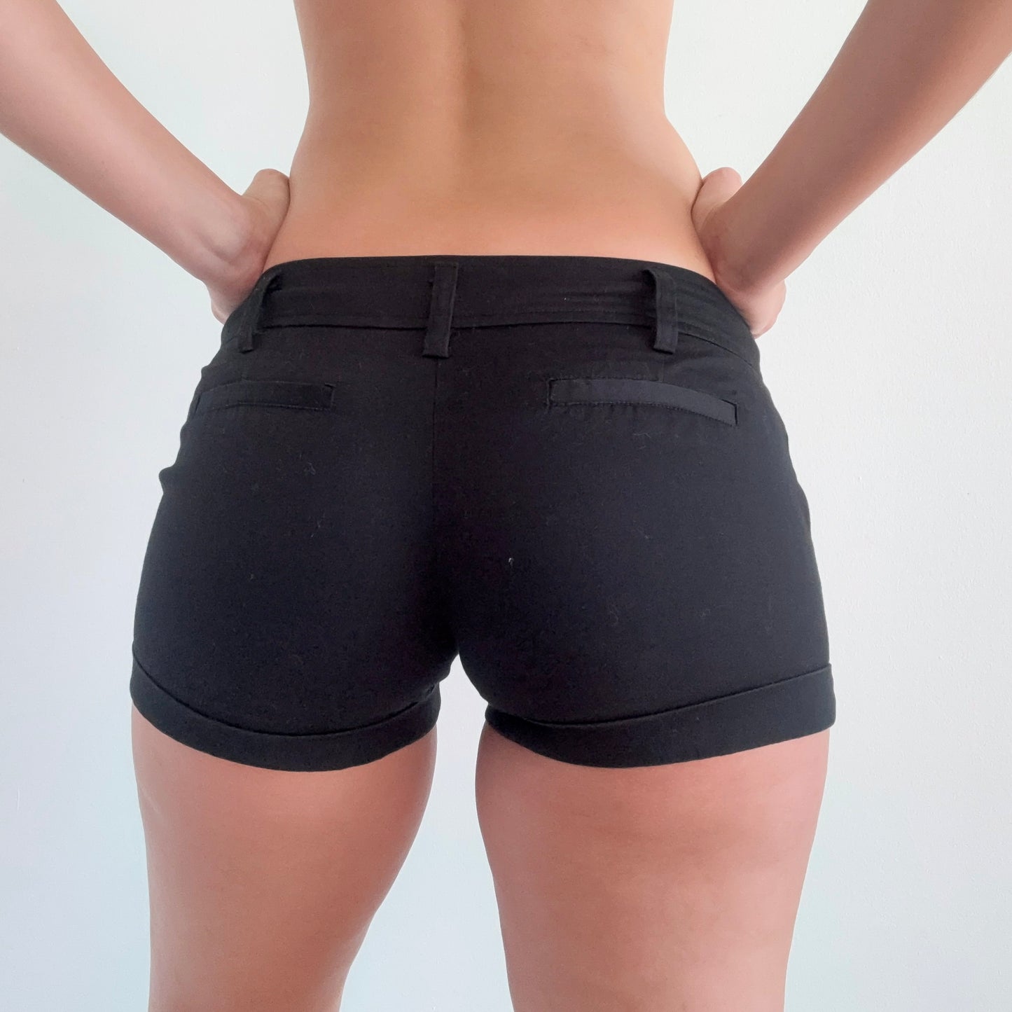 2010's Black Cotton Mini Shorts / SZ M