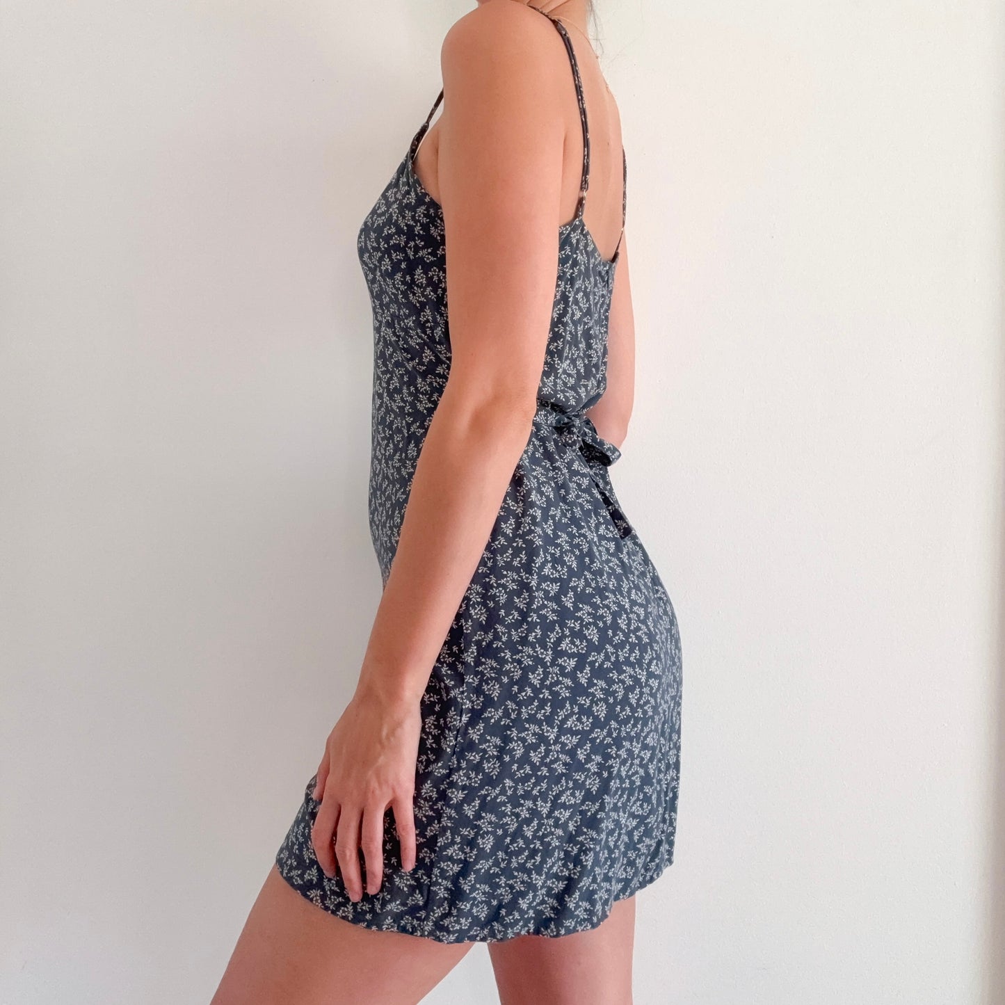 Brandy Melville Dark Blue Floral Mini Dress / SZ S-M