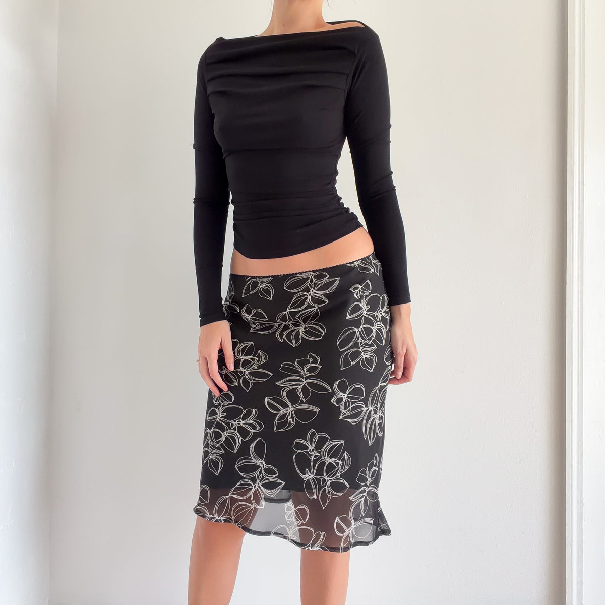 Y2K Black & White Floral Midi Skirt / SZ S-M
