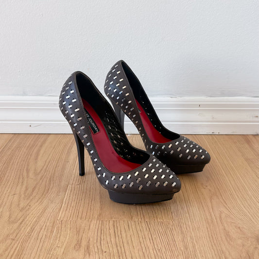 Y2K Charles Jourdan Grey Stud Stilettos / SZ 6