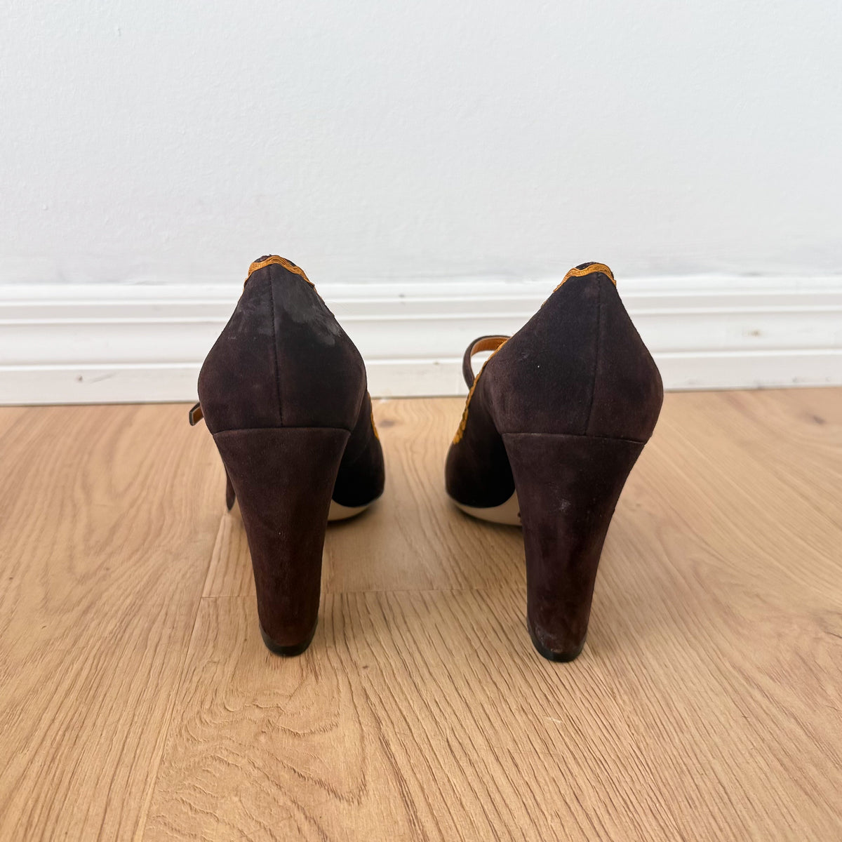 Y2K Brown Suede & Orange Maryjane Pumps / SZ 8.5