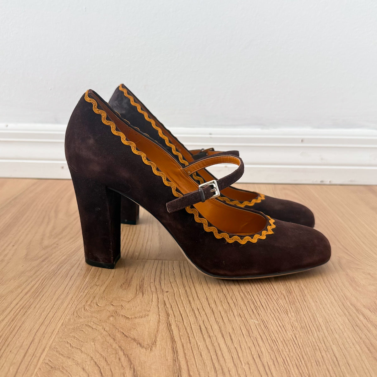 Y2K Brown Suede & Orange Maryjane Pumps / SZ 8.5