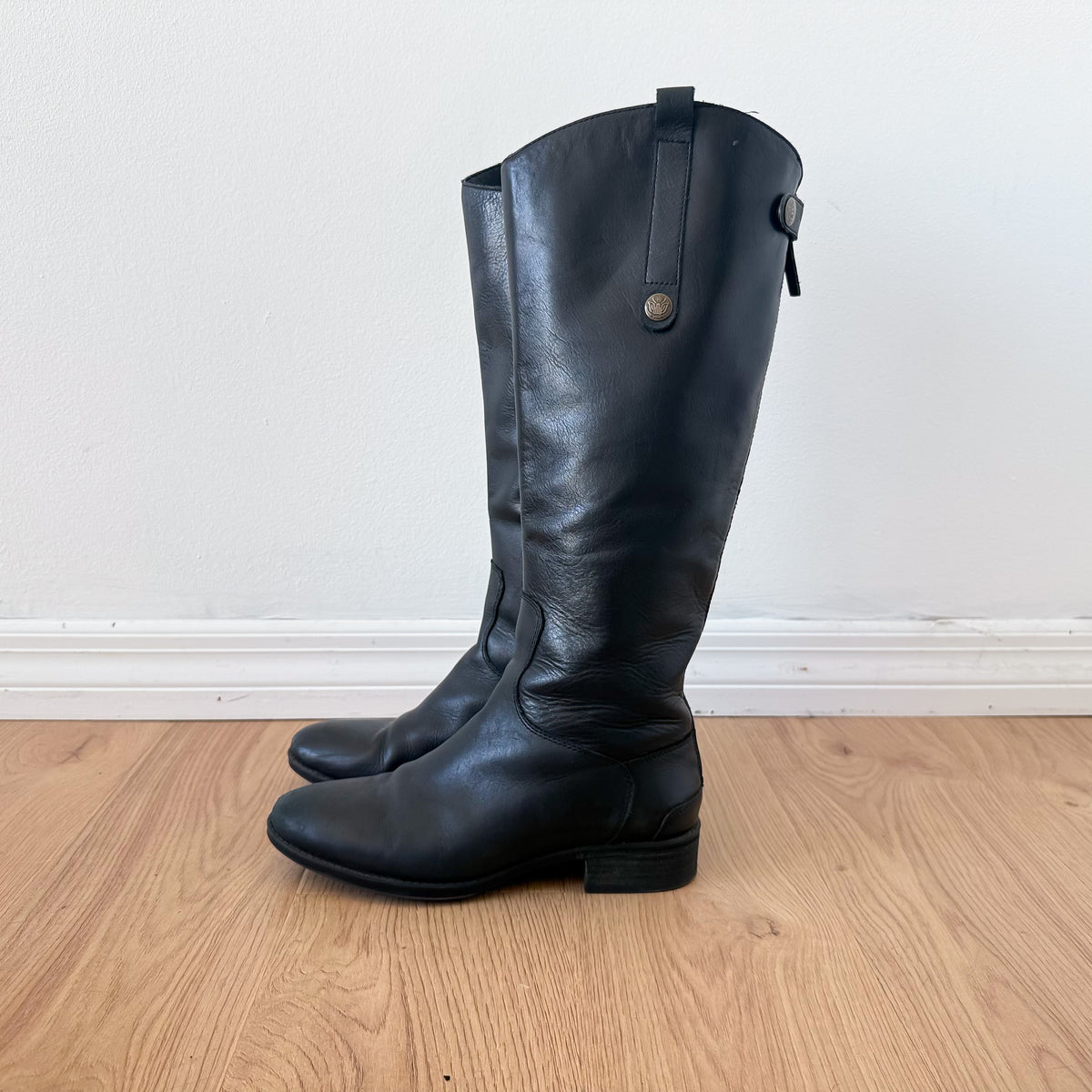 Black Leather Knee High Riding Boots / SZ 8