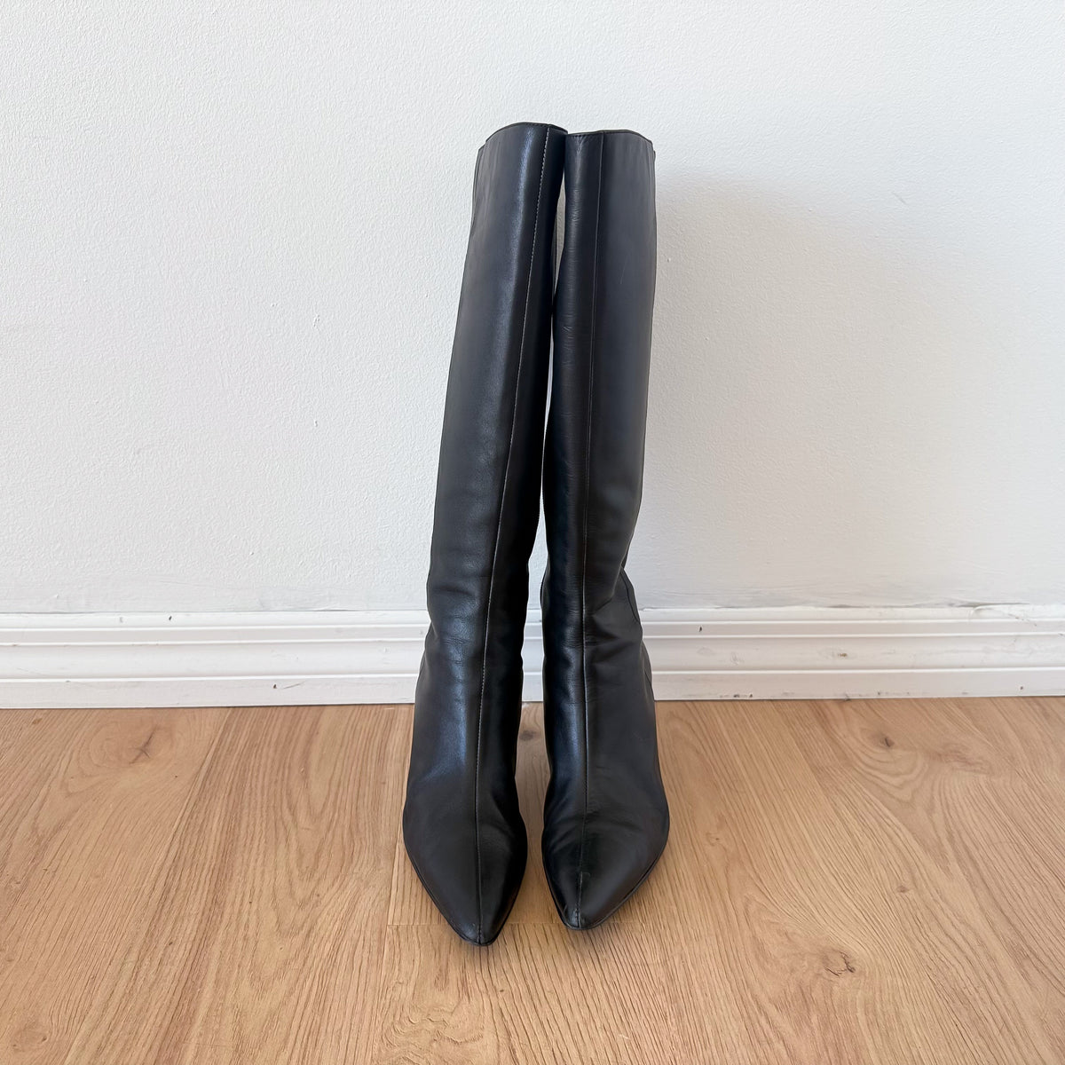 Y2K Black Leather Pointy Toe Boots / SZ 9
