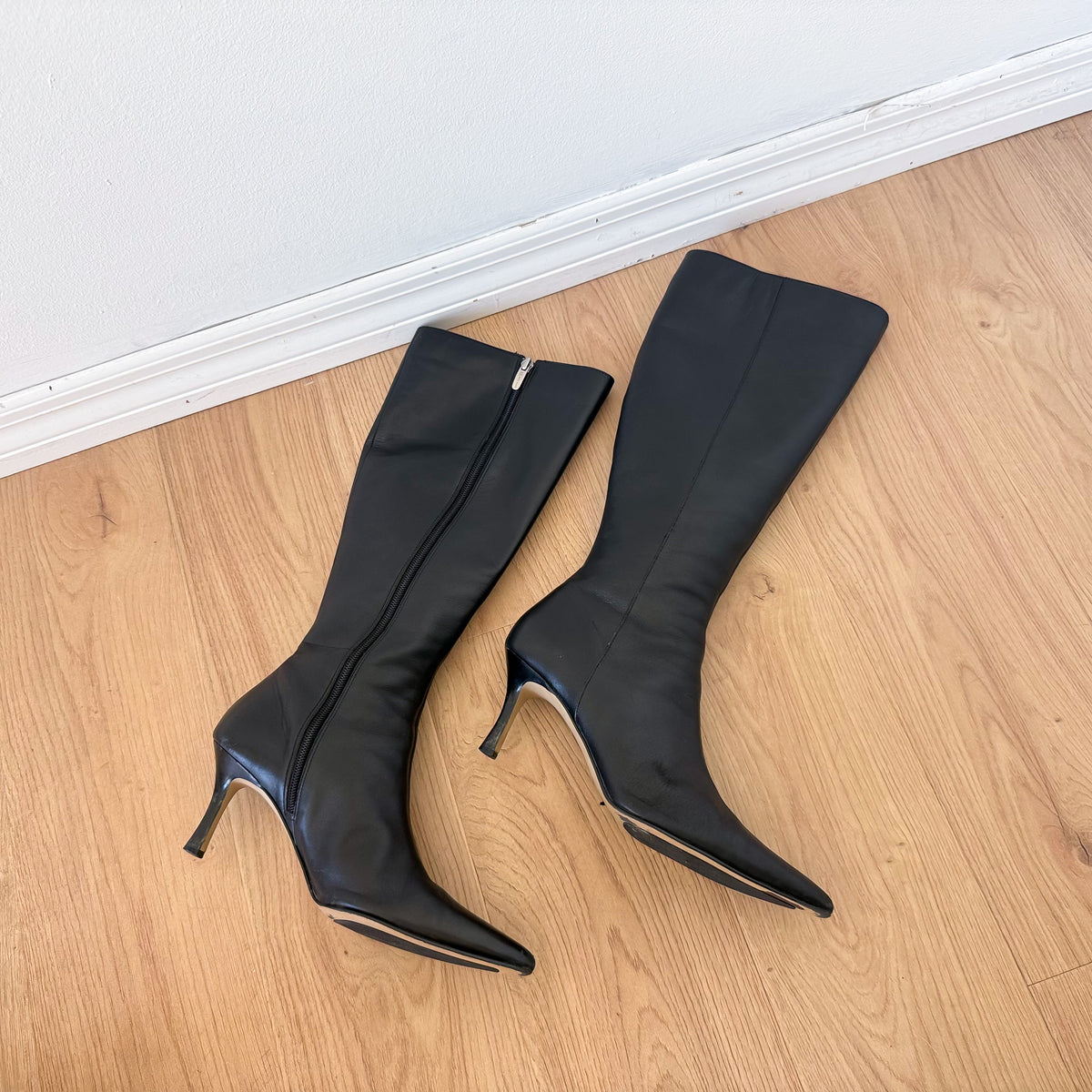 Y2K Black Leather Pointy Toe Boots / SZ 9
