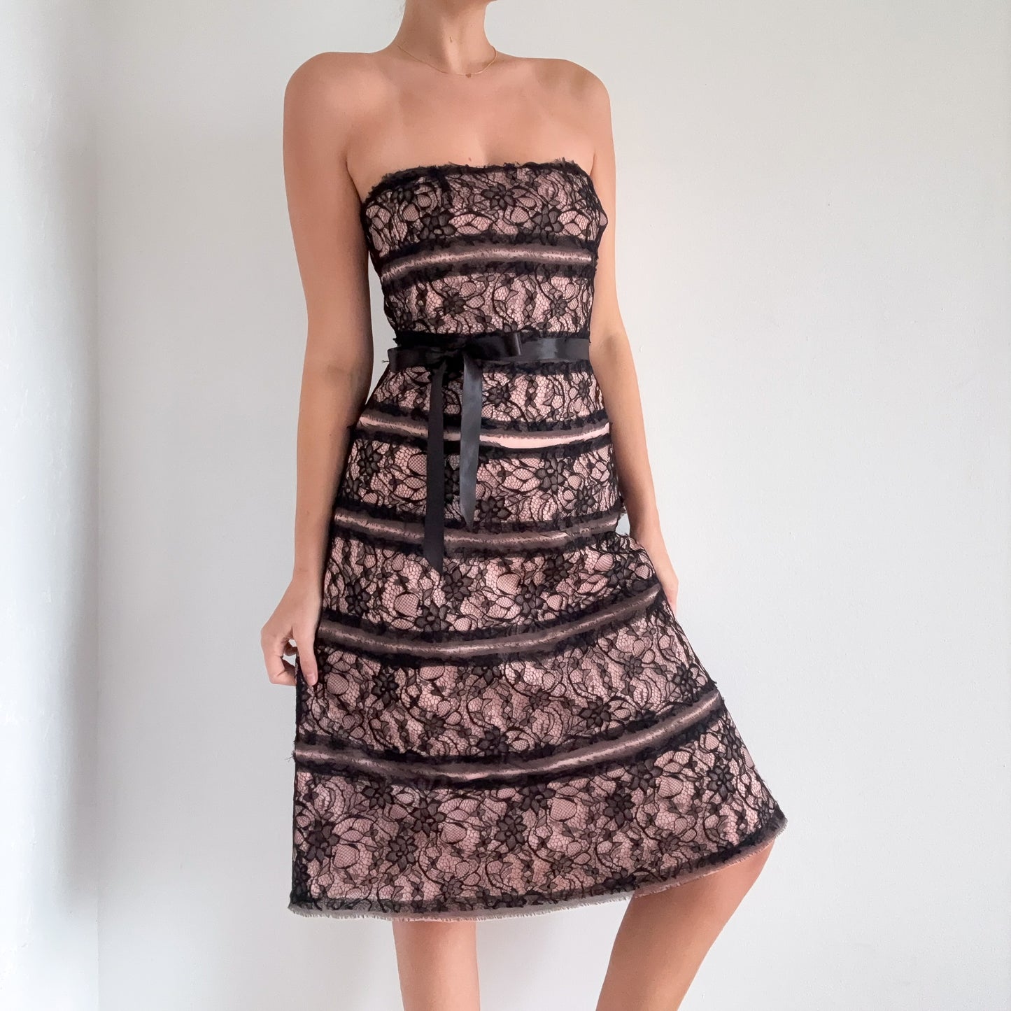 Y2K BCBGMaxAzria Black & Blush Lace Cocktail Dress / SZ 6