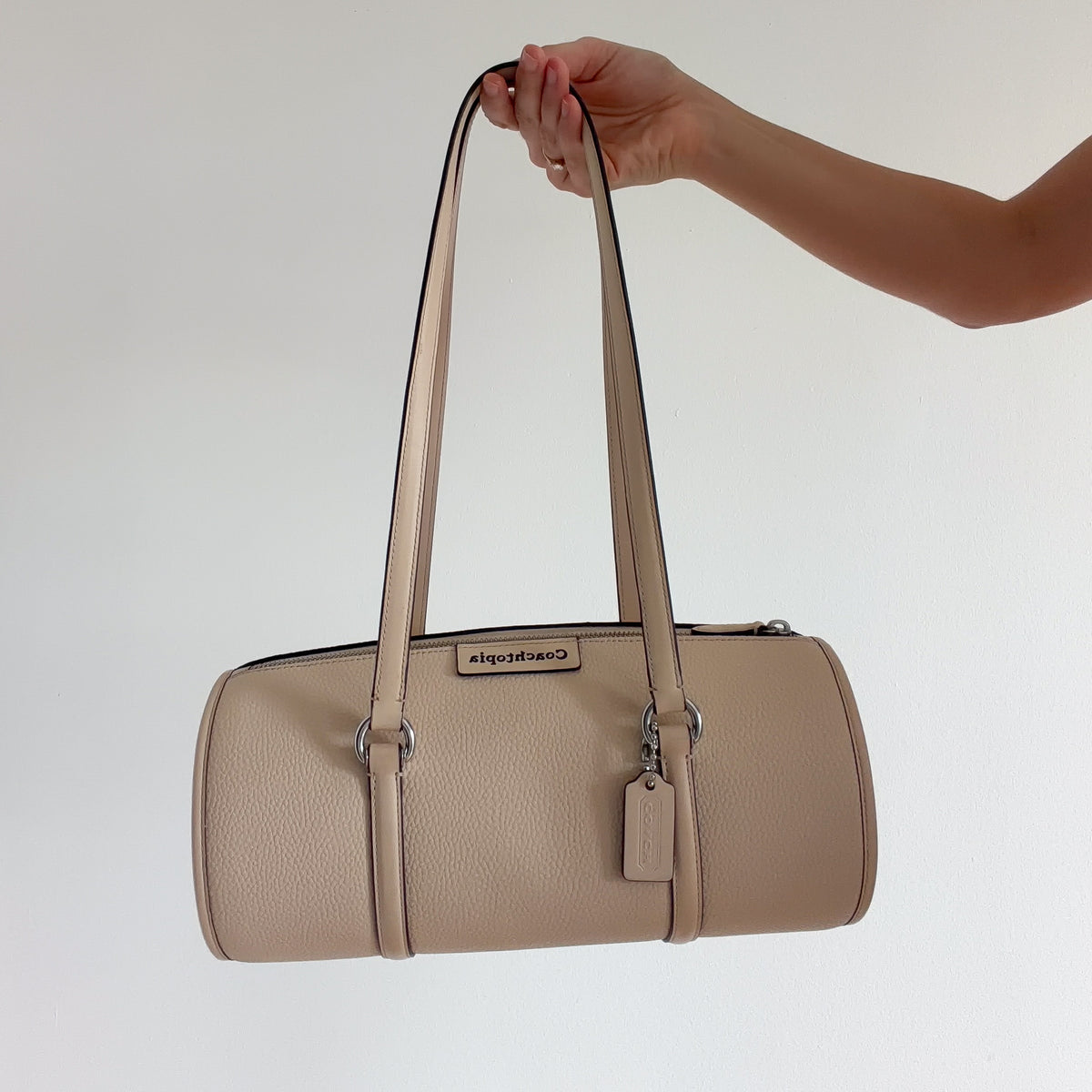 Coachtopia Cream Leather Barrel Handbag