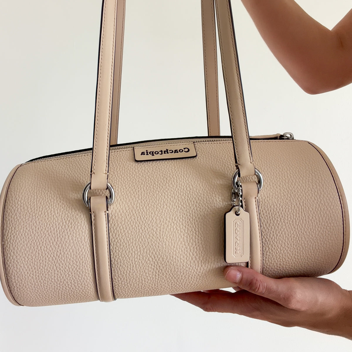 Coachtopia Cream Leather Barrel Handbag