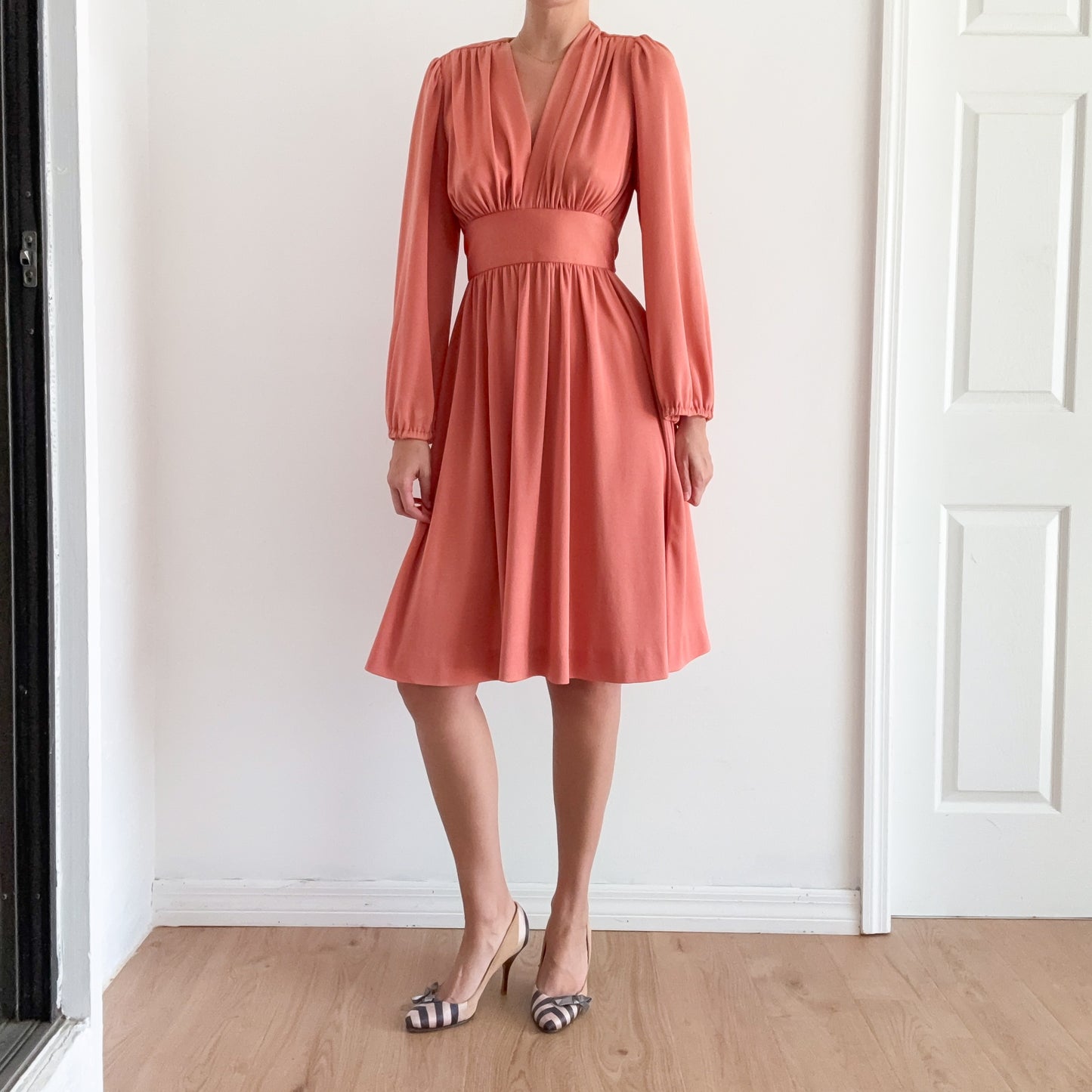 70's Salmon Balloon Sleeve Tie Dress / SZ S-M