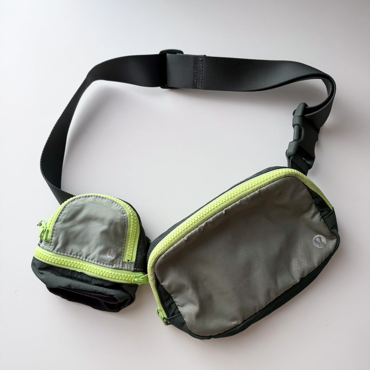 LuluLemon Forest Green Belt Bag