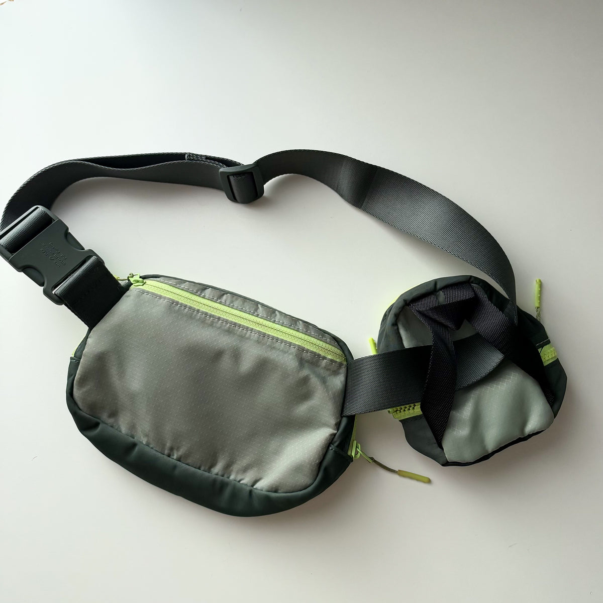 LuluLemon Forest Green Belt Bag