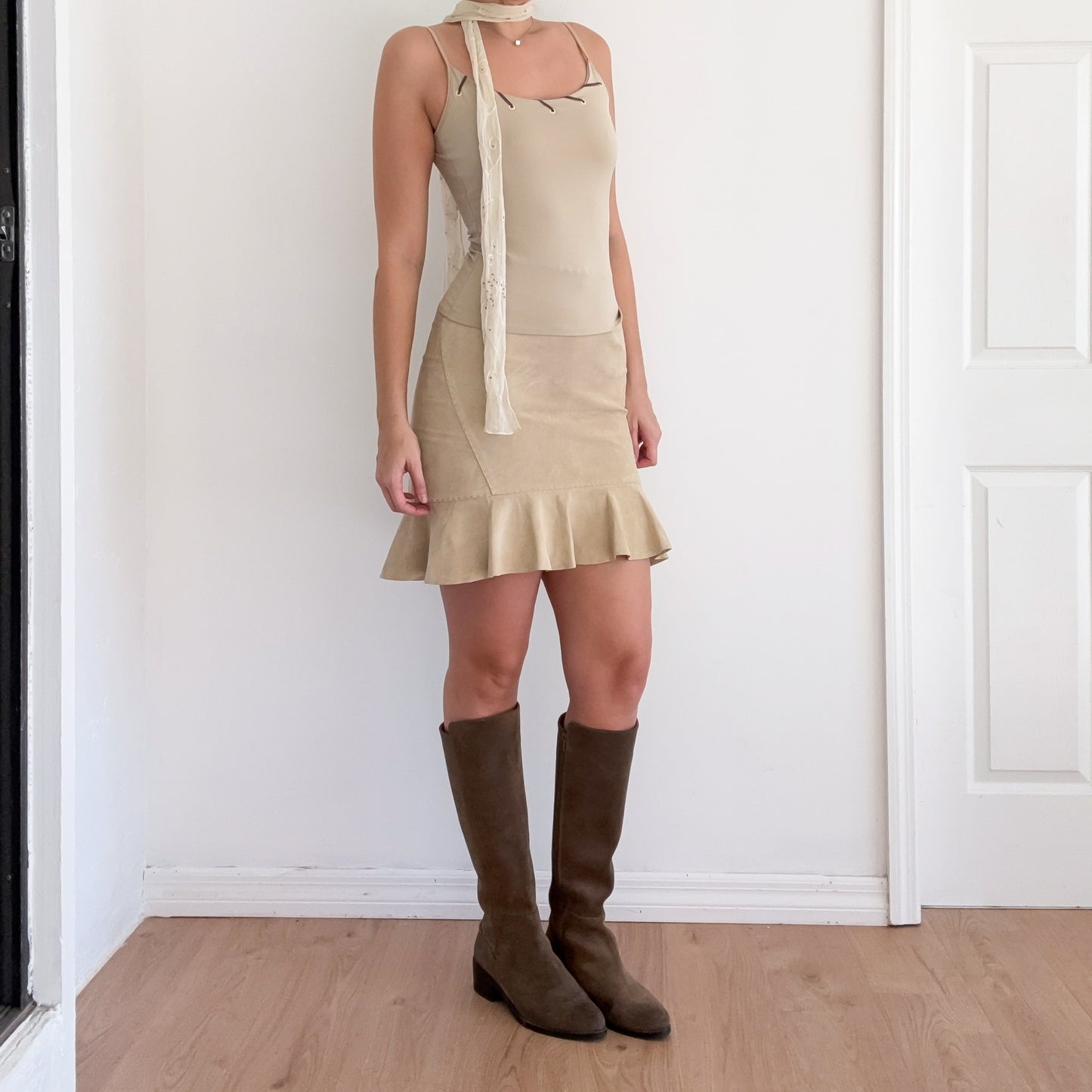 Y2K Tan Suede Ruffle Skirt / SZ 4