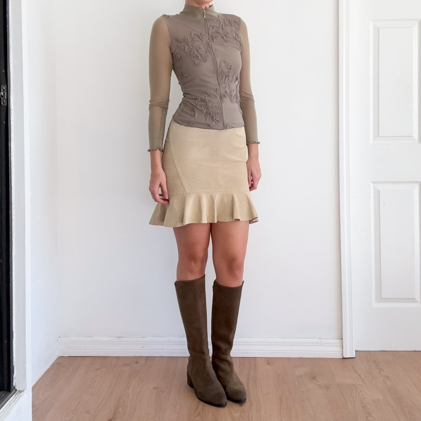 Y2K Tan Suede Ruffle Skirt / SZ 4