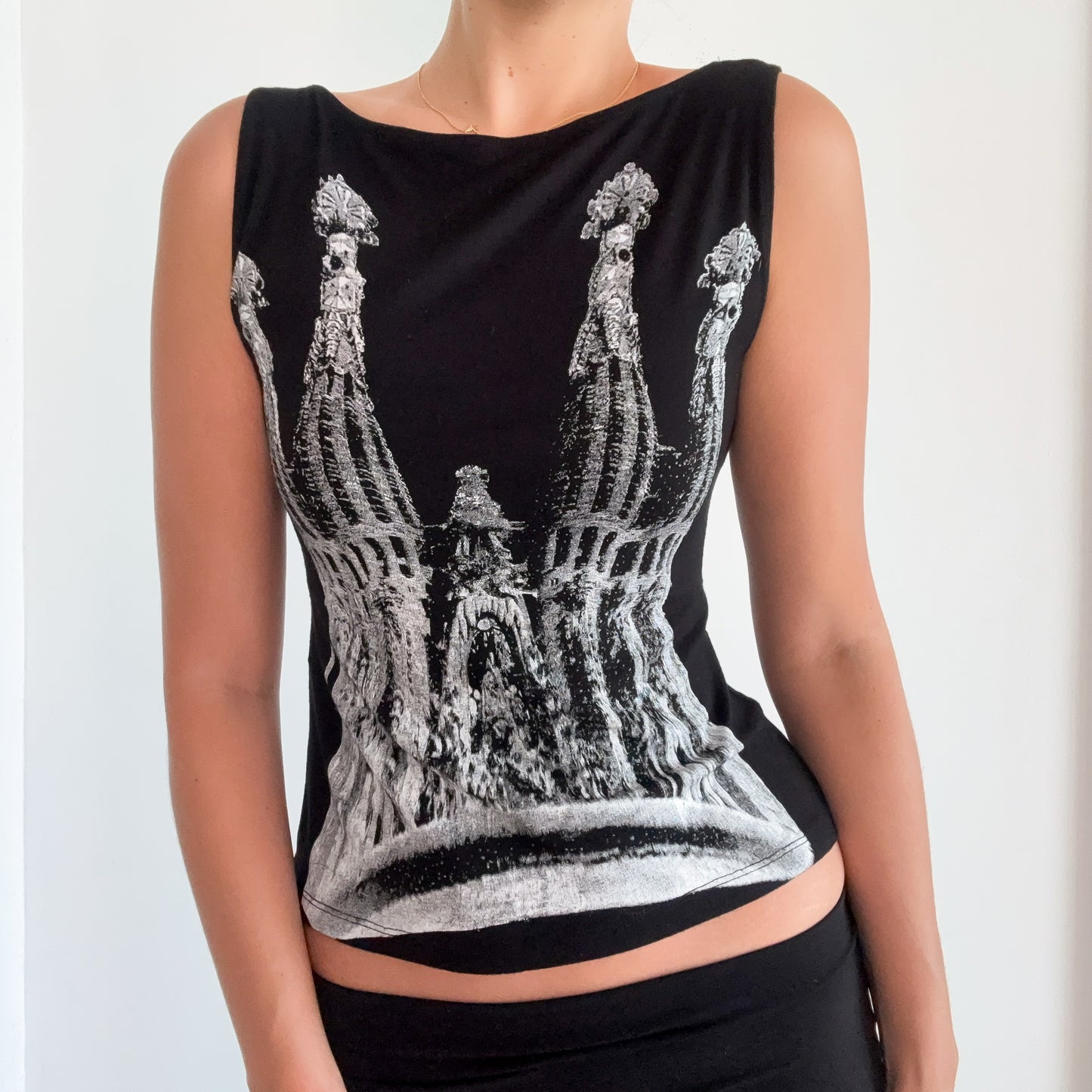 Y2K Black Sagrada Família Top / SZ M