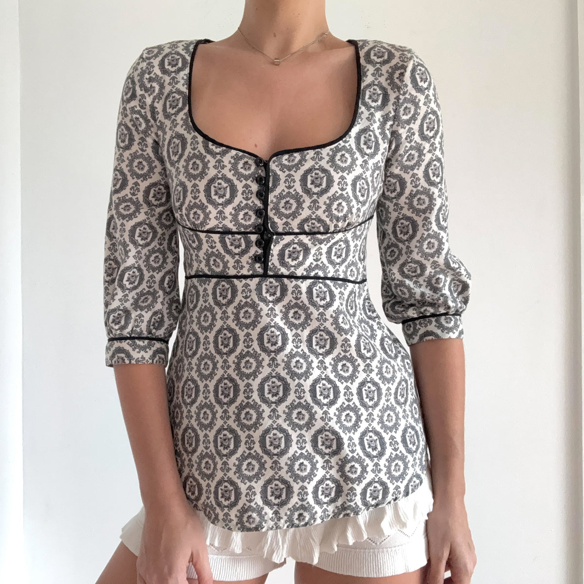 Y2K Black & Ivory Printed Blouse / SZ S