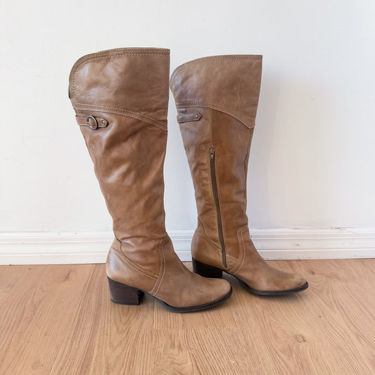 Y2K Light Brown Leather Boots / SZ 9