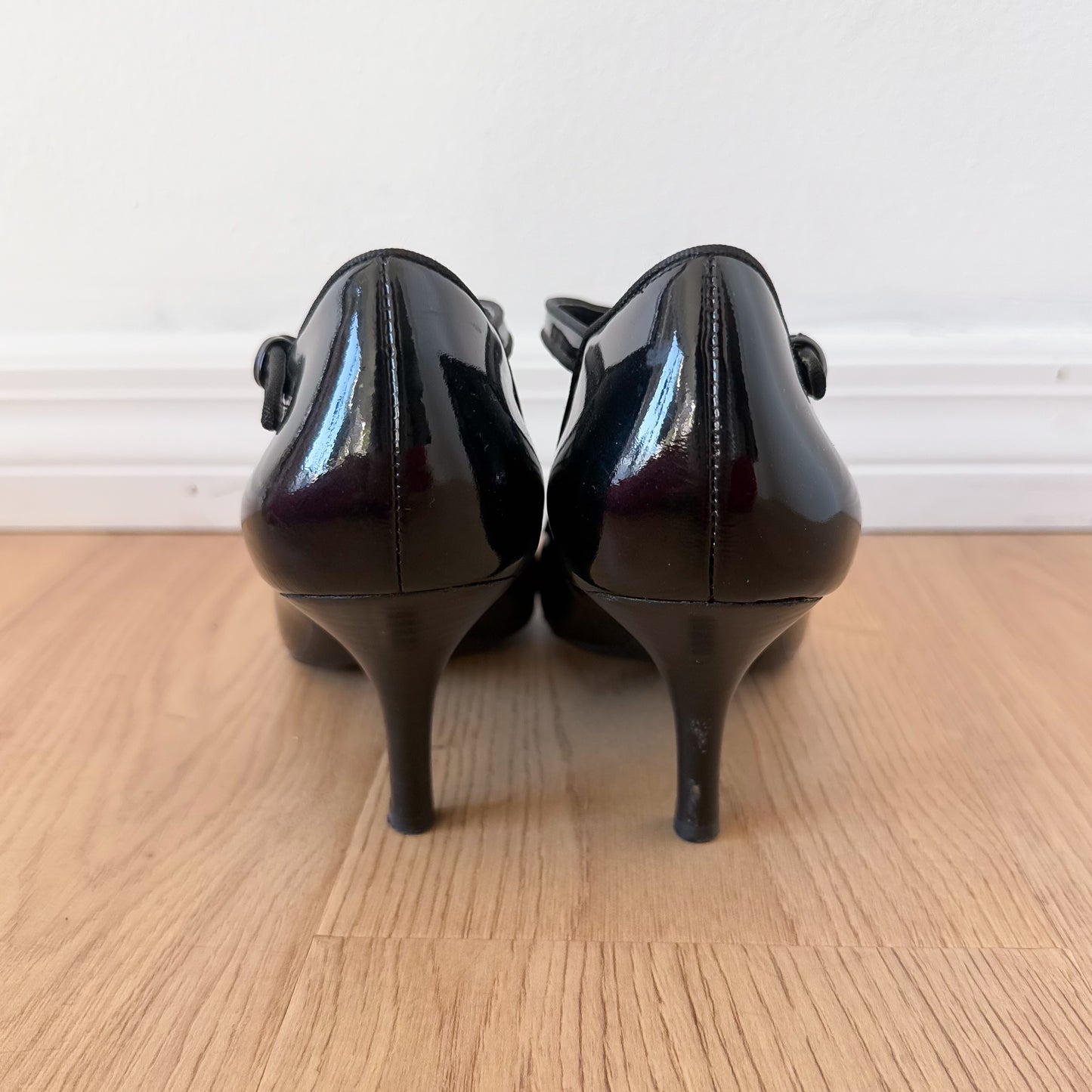 Y2K Back Patent T-Strap Mary Jane Pumps / SZ 8.5