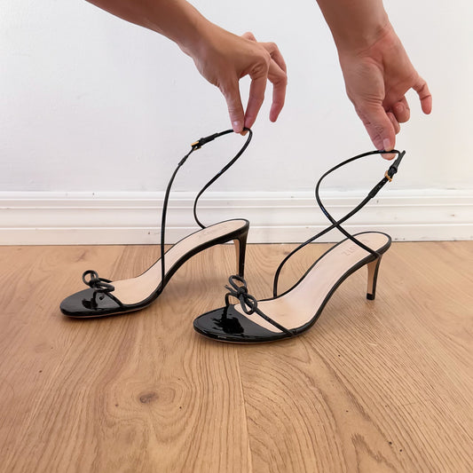 Schutz Black Patent Bow Dainty Heels / SZ 9