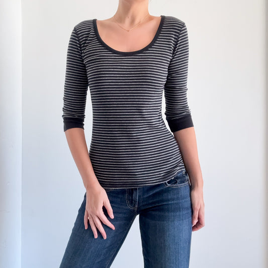 Y2K Black & Grey Striped 3/4 Sleeve Top / SZ M/L