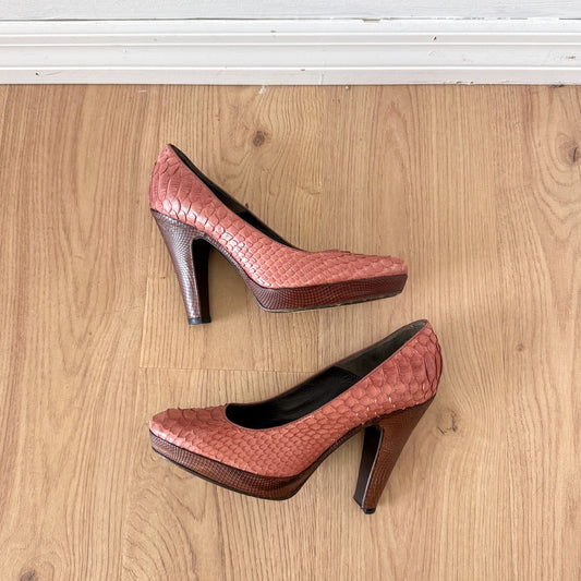 Y2K Elie Tahari Mauve Snakeskin Pumps / SZ 6