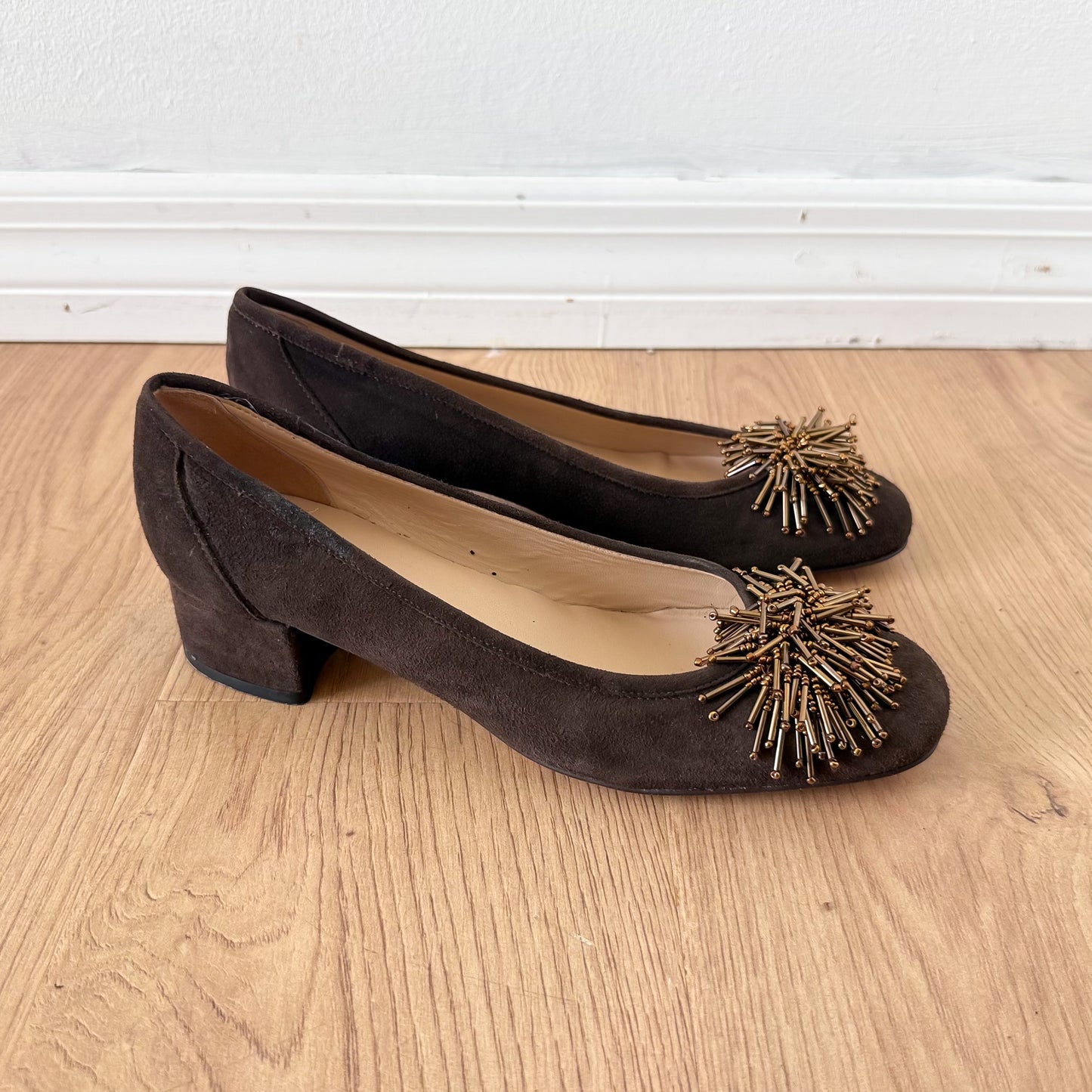 Italian Brown Suede Beaded Ballet Pumps / SZ 8
