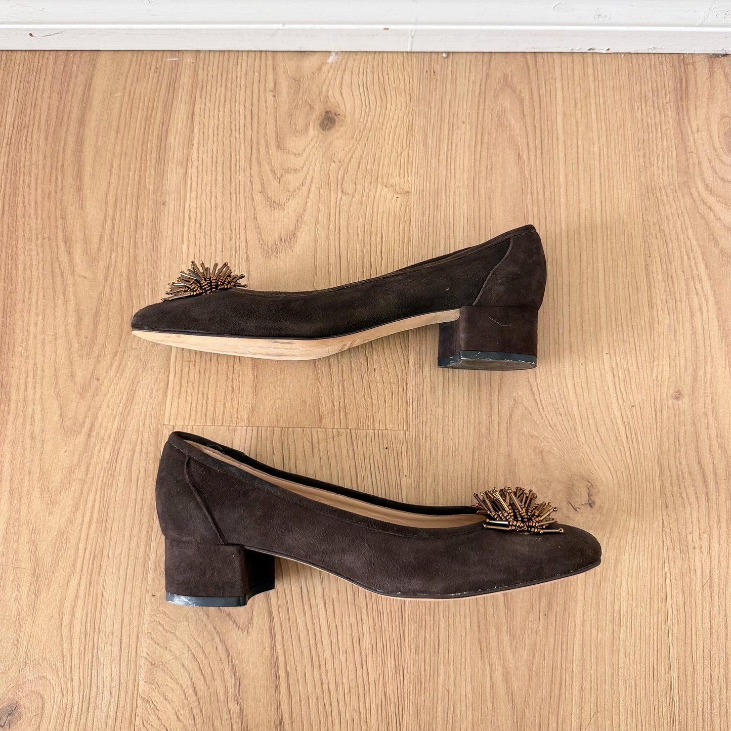 Italian Brown Suede Beaded Ballet Pumps / SZ 8