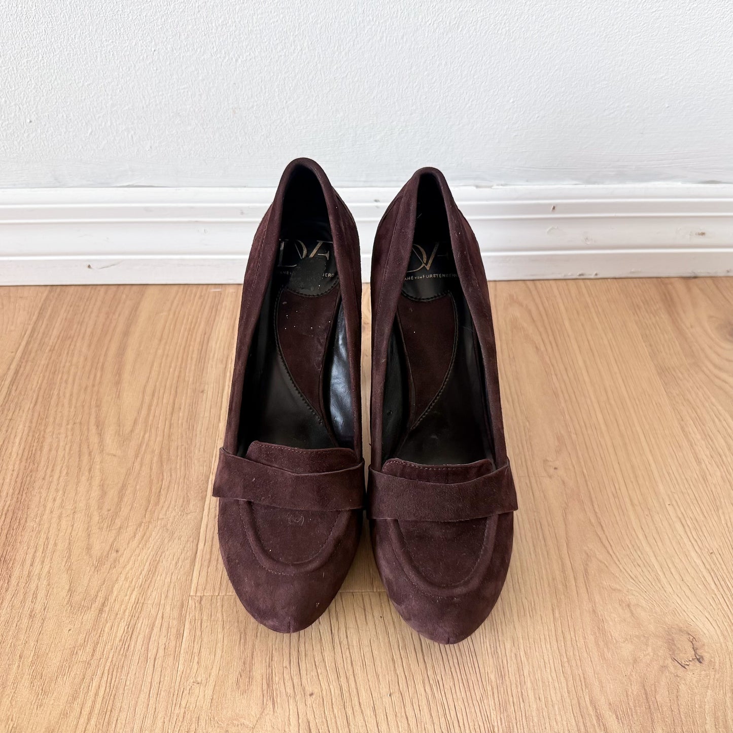 Y2K Diane VonFurstenberg Brown Suede Loafer Pumps / SZ 8.5
