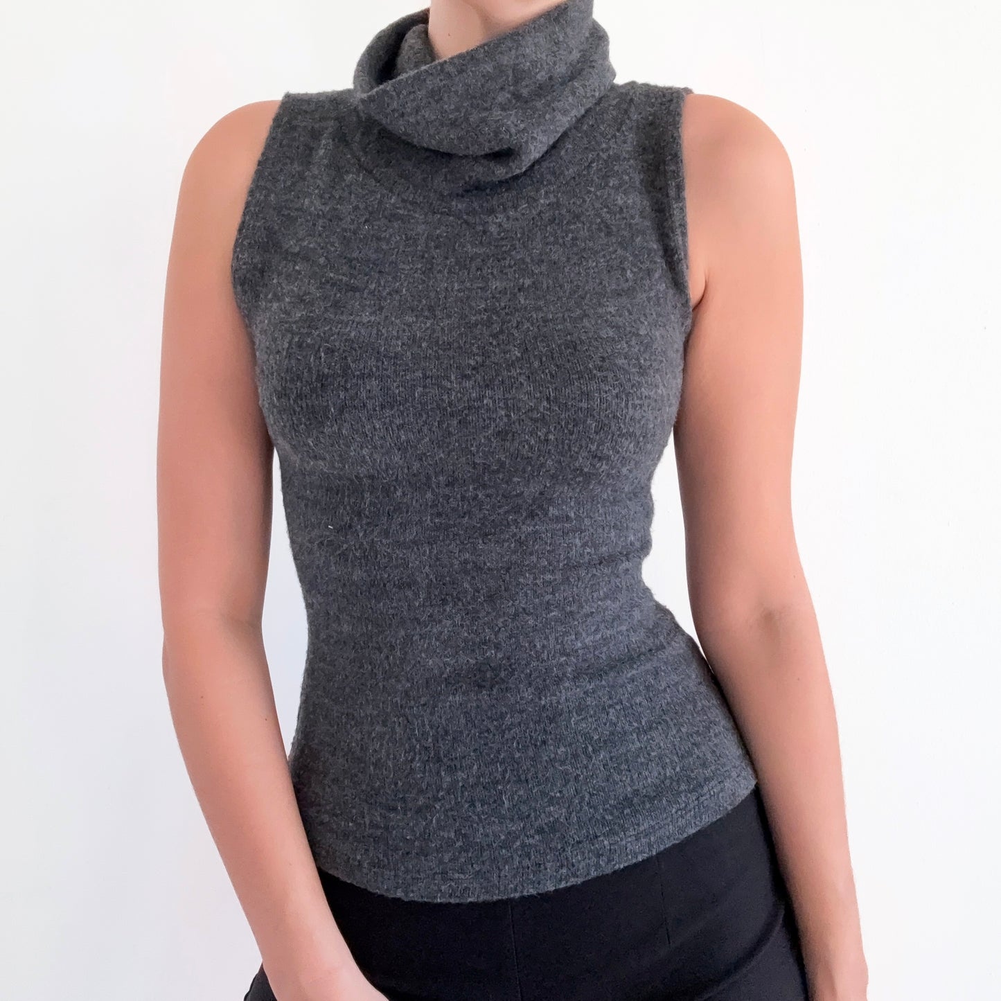 Y2K Dark Grey Knit Sleeveless Turtleneck / SZ S-M