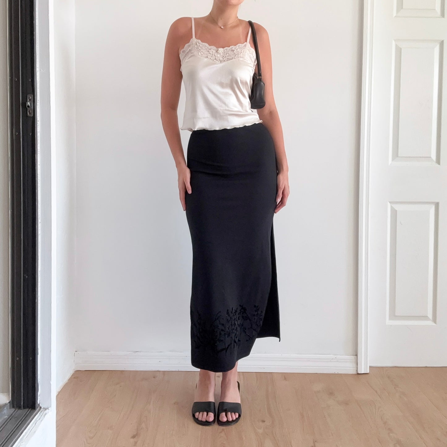 90's Black Velvet Floral Maxi Skirt / SZ S-M