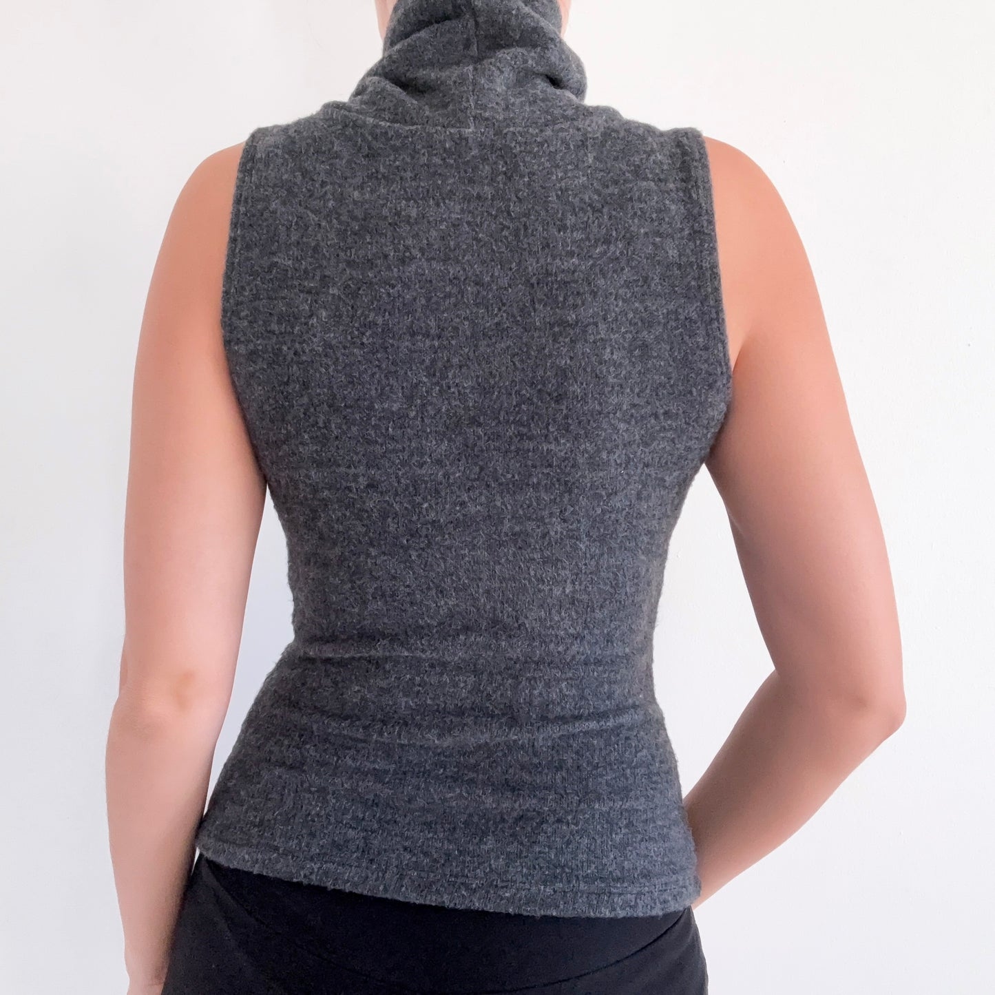 Y2K Dark Grey Knit Sleeveless Turtleneck / SZ S-M