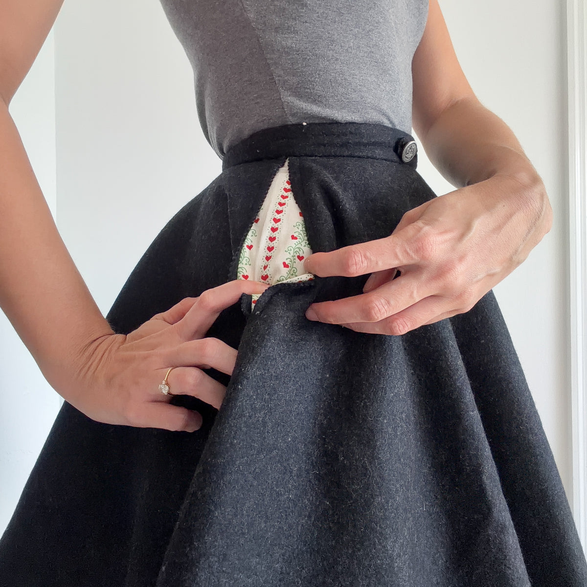 70's Dark Grey Wool Circle Skirt / SZ 0