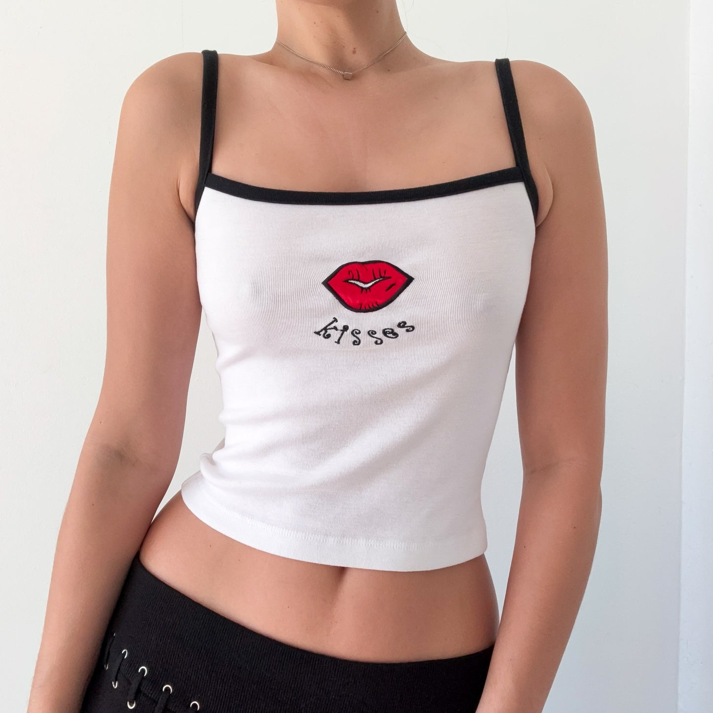 Y2K White & Black "Kisses" Graphic Tank / SZ S