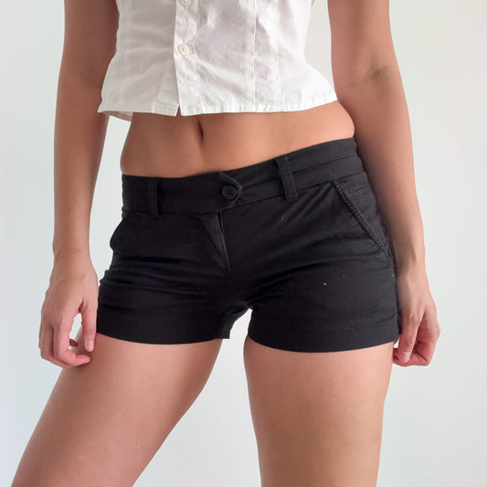 Y2K Black Low Rise Shorts / SZ 6