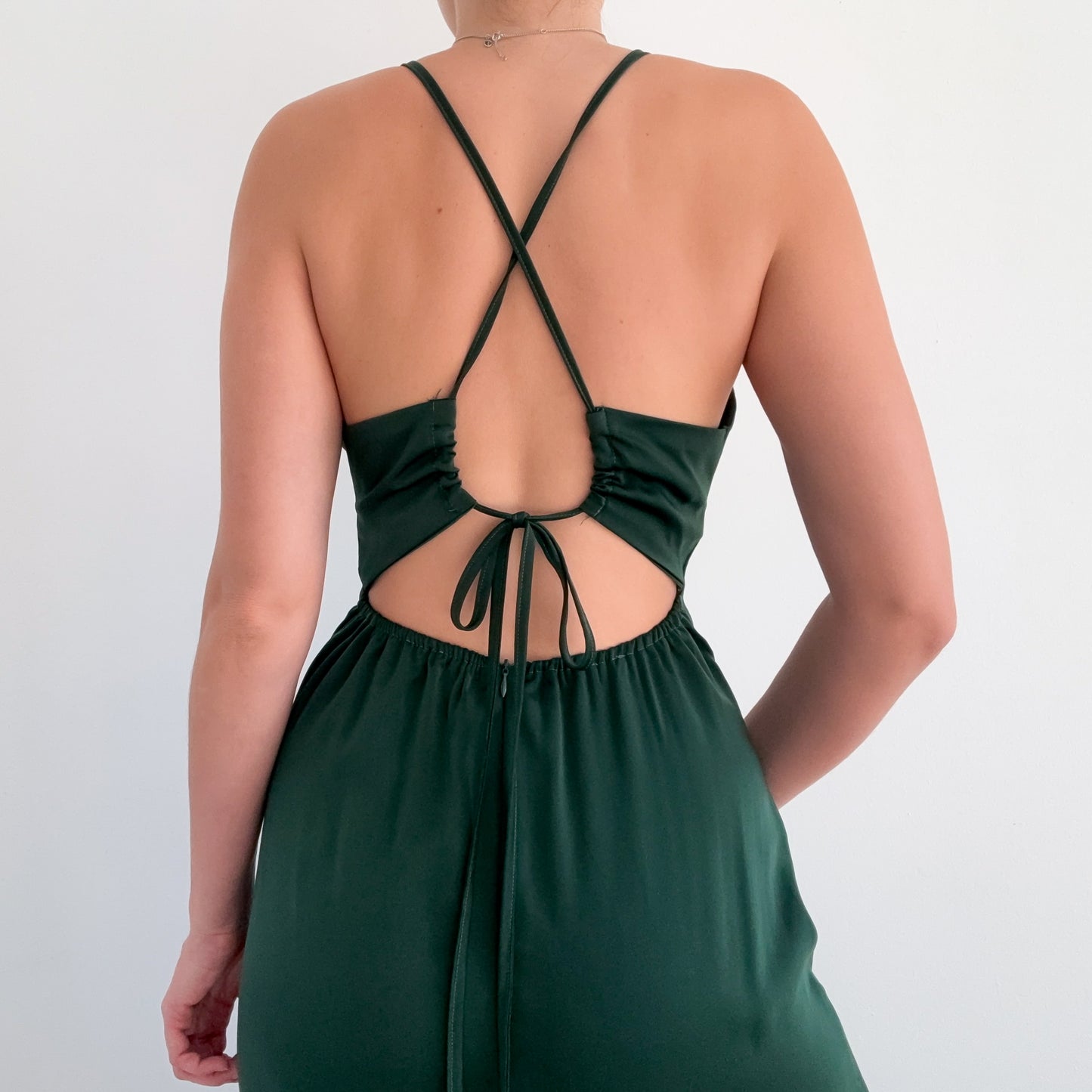 Contemporary Emerald Backless Midi Dress / SZ 4