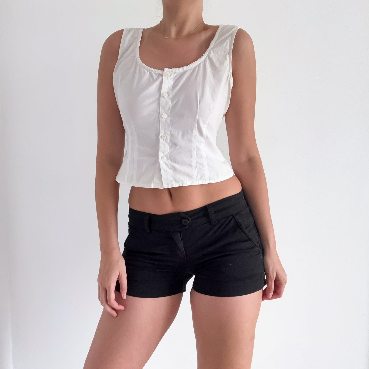 Y2K Black Low Rise Shorts / SZ 6