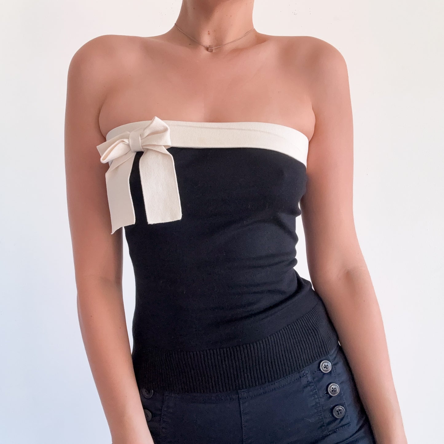 Y2K Black & Cream Knit Bow Tube Top / SZ M