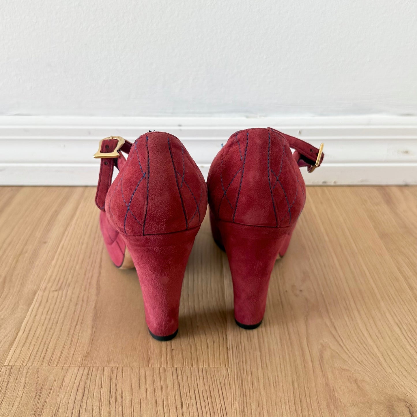 Y2K Muted Red Suede Maryjane Pumps / SZ 8
