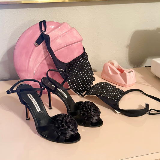 Manolo Blahnik Black Rosette Heels / SZ 7
